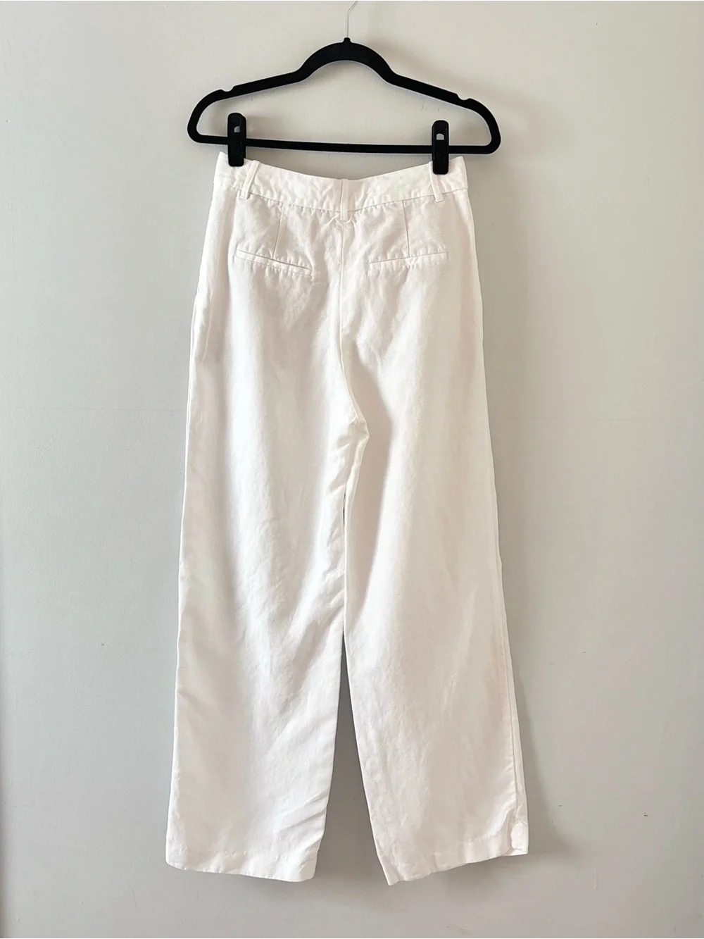 Aritzia The Effortless Pant CruiseLinen Trouser Tailored Relaxed High-Rise White